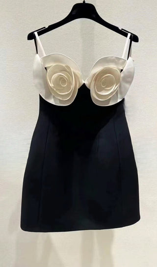 MINI-ROBE SANS MANCHES À BANDAGE SERRÉ À FLEURS