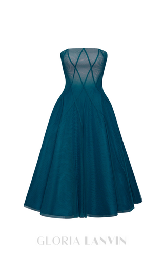 MIDIKLEID AUS WEICHEM NETZ IN BLAUEM OMBRE-MUSTER