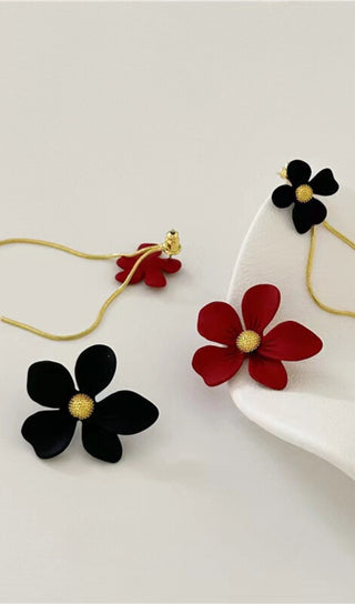 ASYMMETRICAL TASSEL FLOWER EARRINGS IN RED