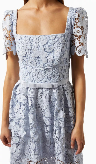 LACE MIDI DRESS IN GUIPURE