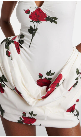 FLORAL-PRINTED PLEATED STRAPLESS MINI DRESS IN WHITE