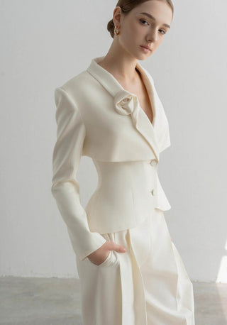 AURORA FLOWER DETAIL JACKET IN WHITE