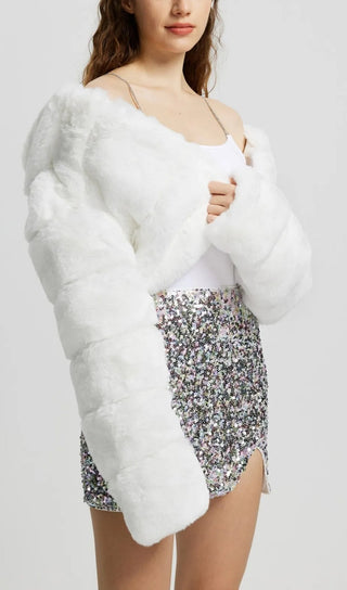 FAUX FUR HOODED COAT IN WHITE