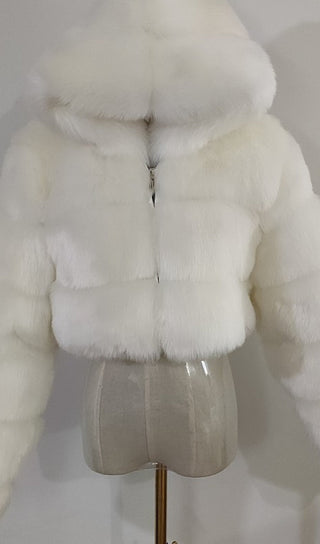 FAUX FUR HOODED COAT IN WHITE