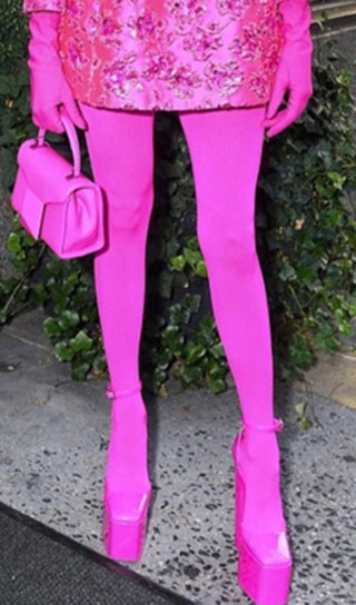 PANTYHOSE IN HOT PINK